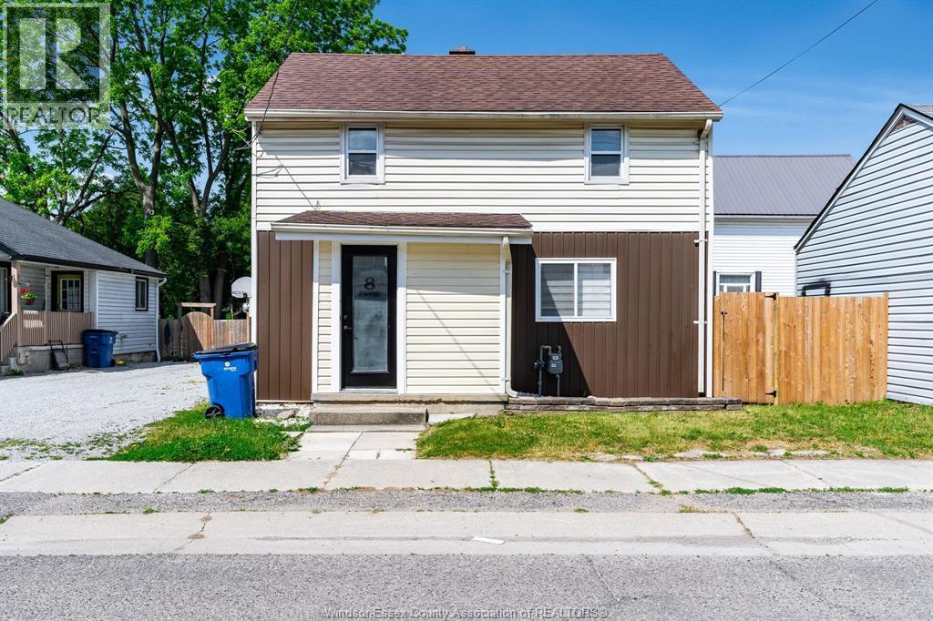 Single Family — 8 Payne Street, Chatham, Ontario