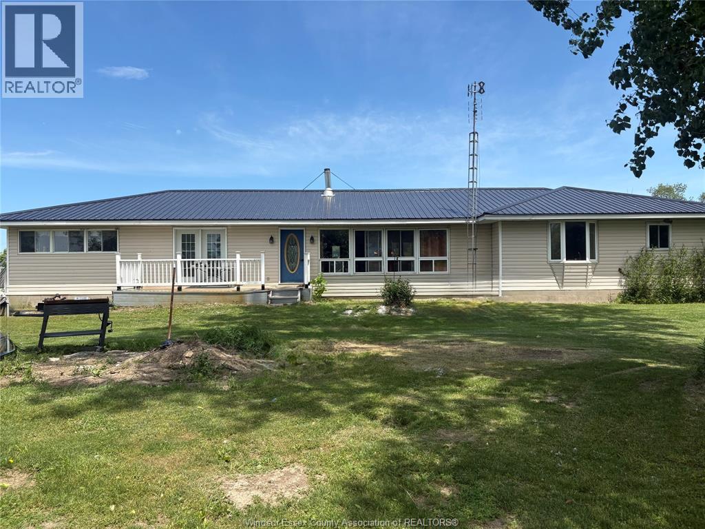 2 Parsons Road, Pelee Island — primary photograph
