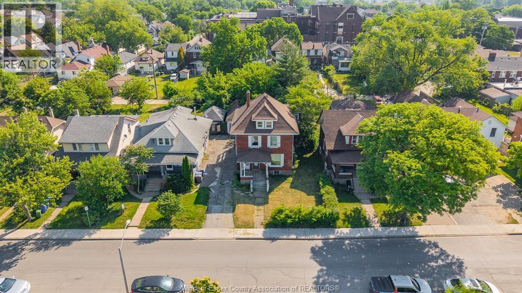 540 Campbell Avenue, Windsor — photograph 3