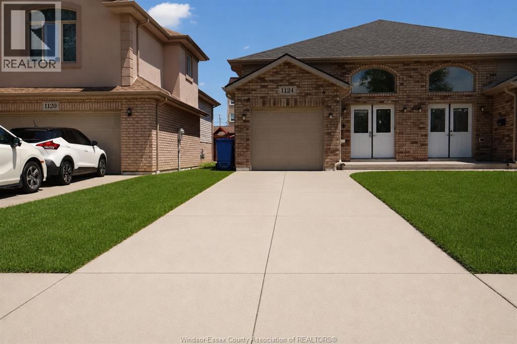 1124 St Paul Avenue, Windsor — primary photograph