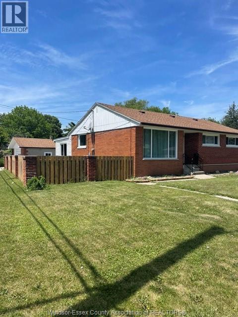 889 Riverdale, Windsor — photograph 3
