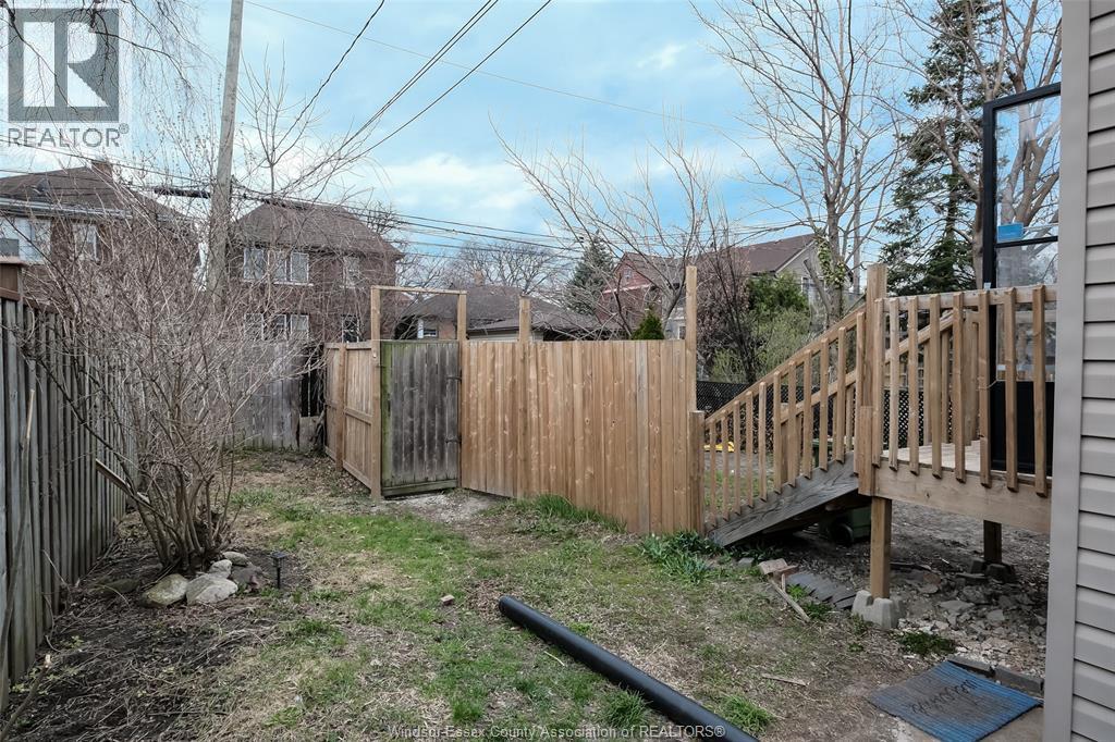 1585 Pelissier, Windsor — photograph 3