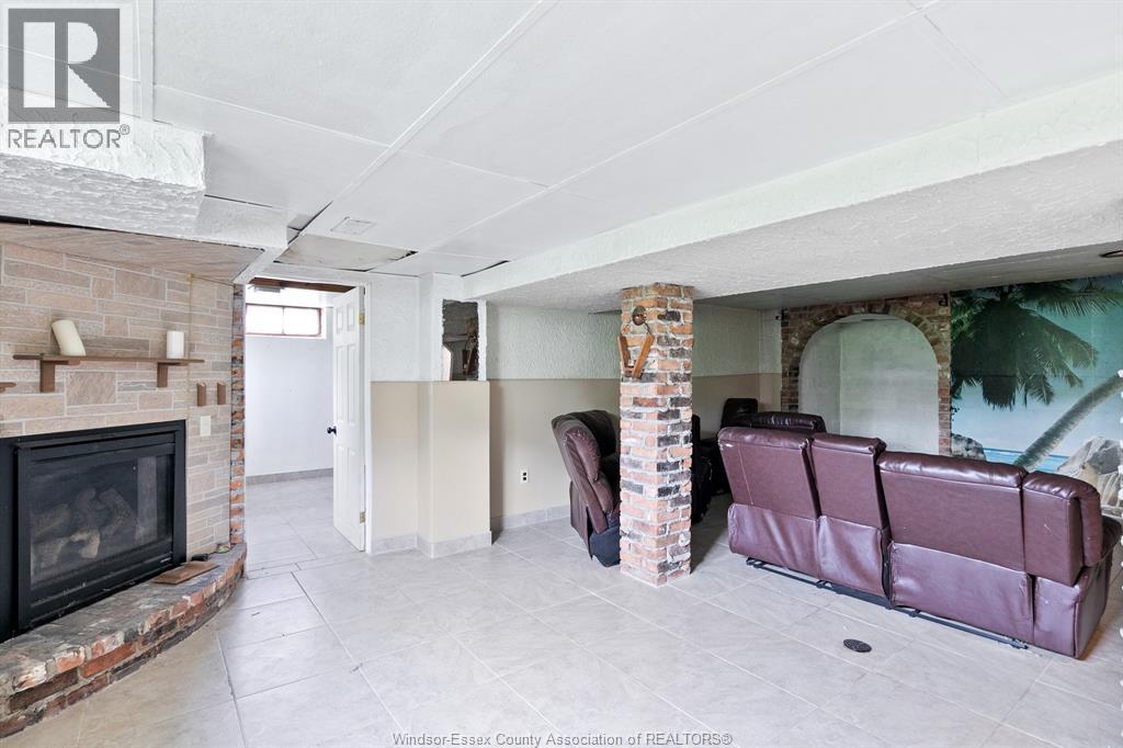 3200 Longfellow Avenue #LOWER, Windsor — photograph 3