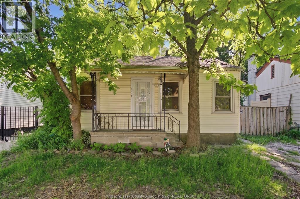 Single Family — 2215 Forest Avenue, Windsor, Ontario