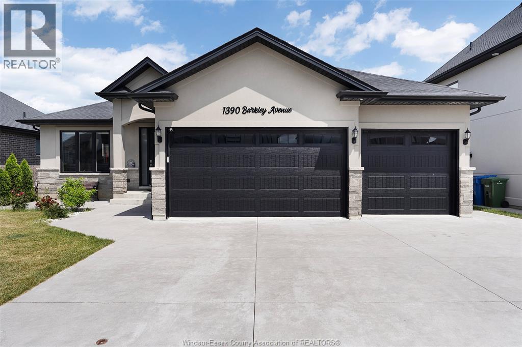 Single Family — 1390 Barkley Avenue, Windsor, Ontario