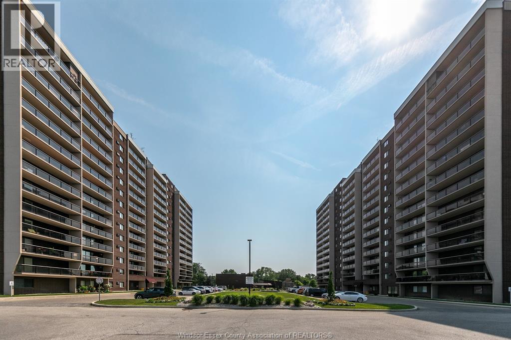 1-bedroom Single Family at 9099 Riverside Drive #108E, Windsor — photograph 3