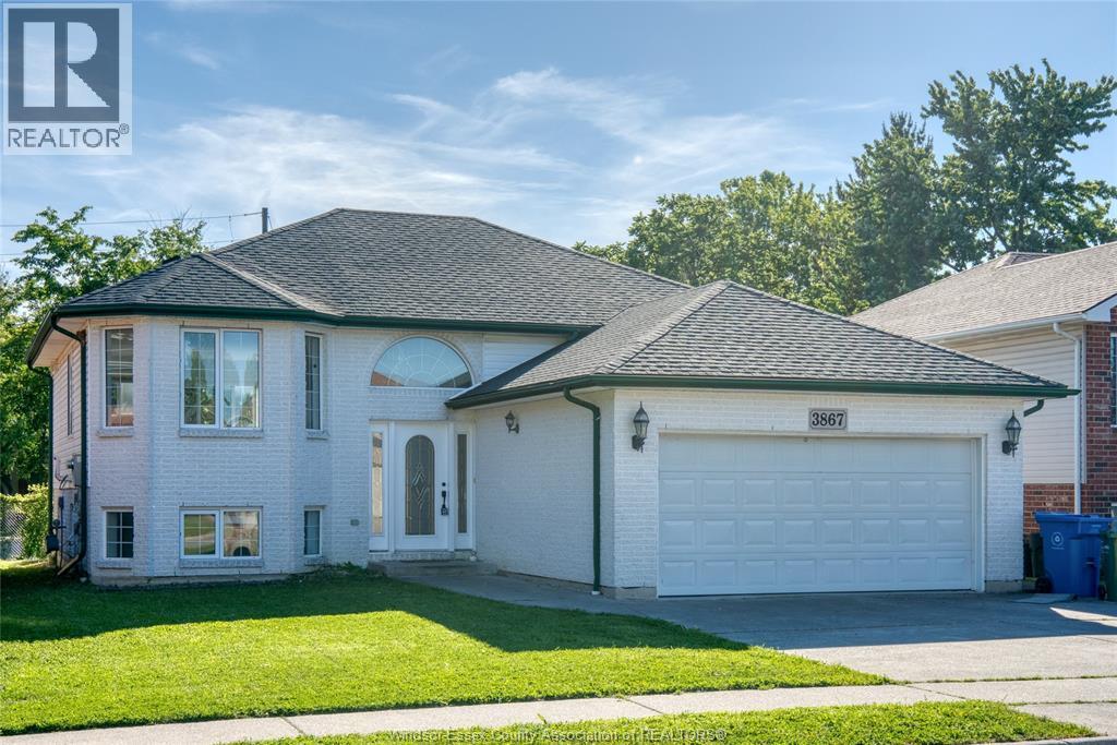 3867 Clara Avenue, Windsor — photograph 2