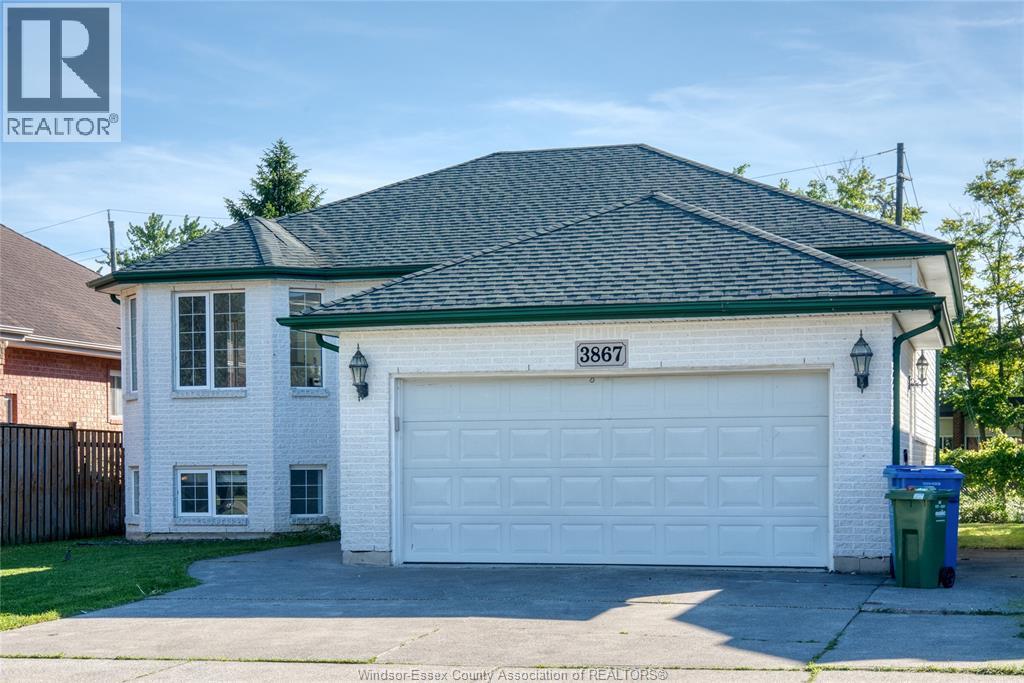 3867 Clara Avenue, Windsor — photograph 3
