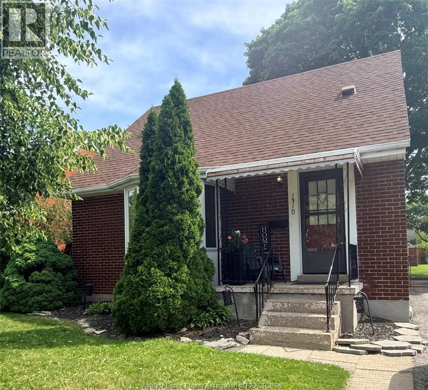1310 Askin Avenue, Windsor — primary photograph