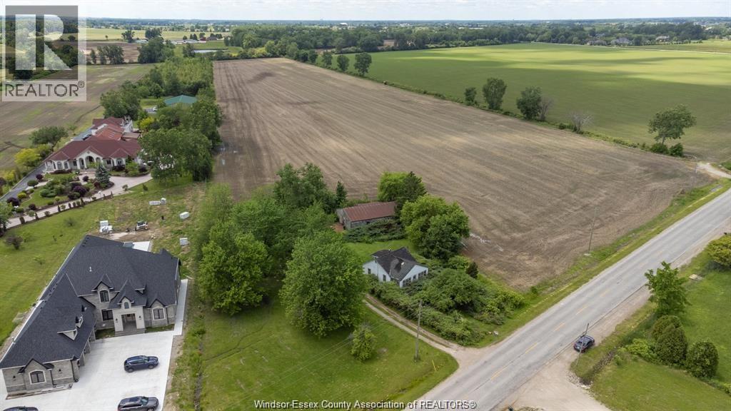 5075 North Talbot Road, Tecumseh — photograph 2