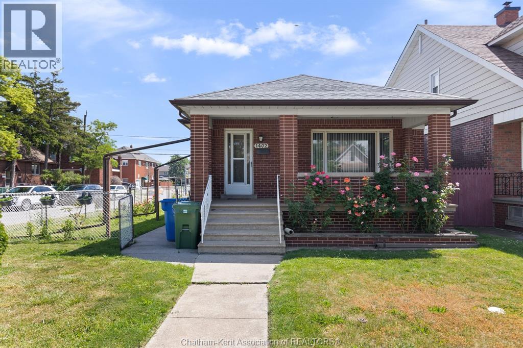 Single Family — 1402 Elsmere Avenue, Windsor, Ontario