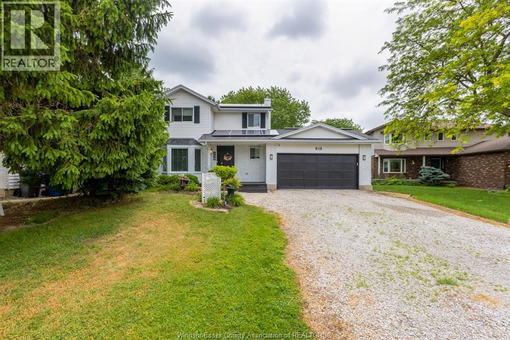 130 Royal Crescent, Belle River — photograph 3