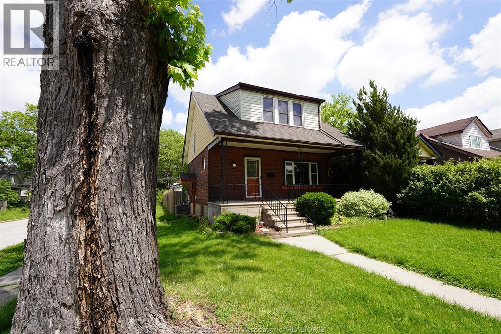 1450 Bruce Avenue, Windsor — photograph 3