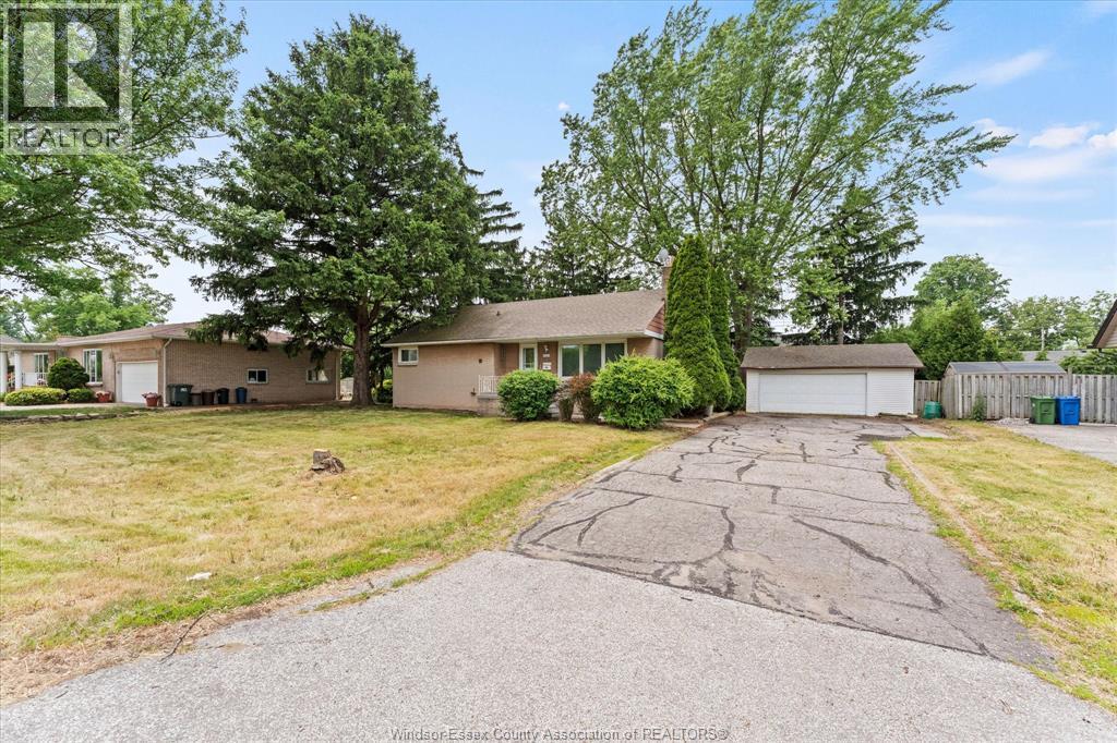 4065 Dougall, Windsor — photograph 2