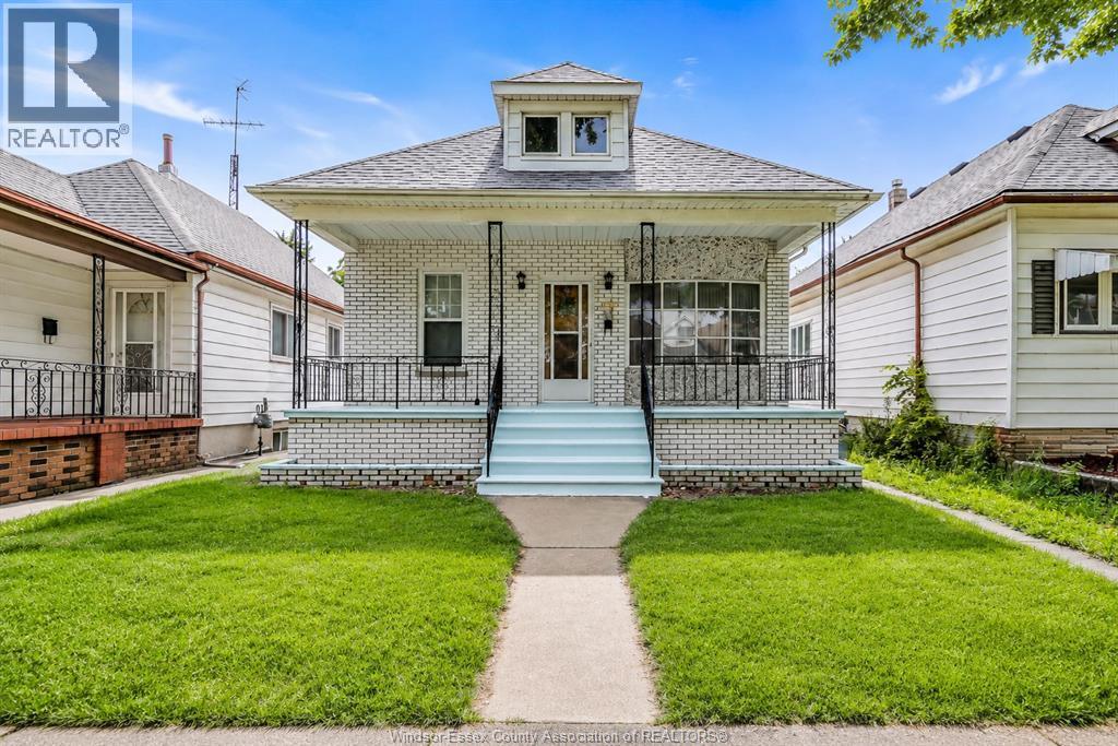Single Family — 383 McEwan, Windsor, Ontario