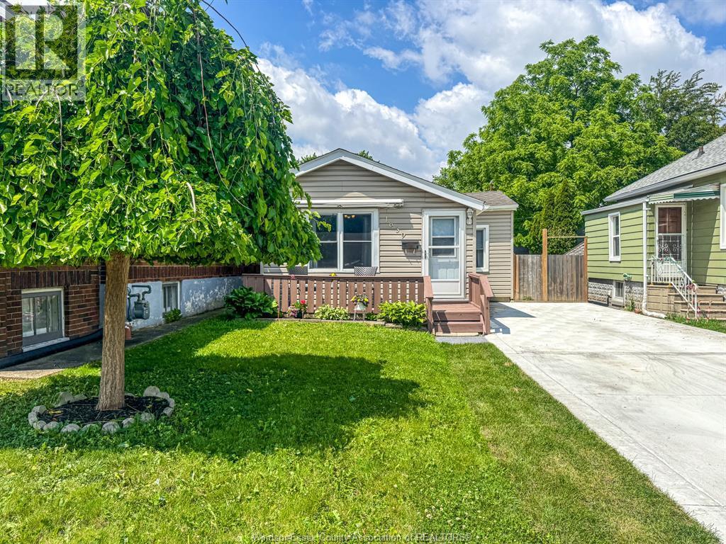 Single Family — 1639 St Luke, Windsor, Ontario