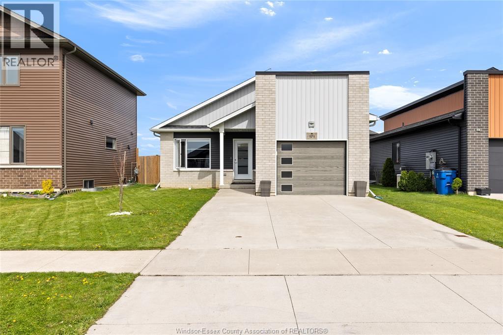 171 Moonstone, Chatham — photograph 2
