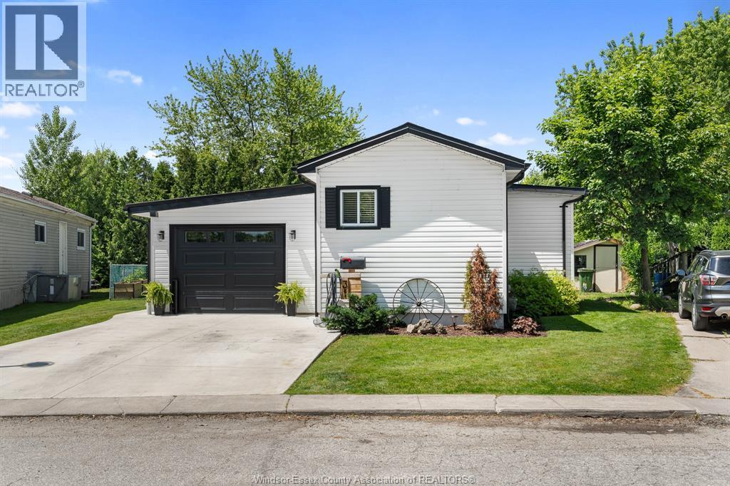 31 Dana Drive, Essex — primary photograph