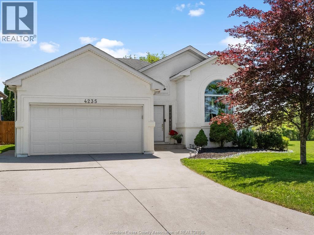 4235 Providence Crescent, Windsor — photograph 2