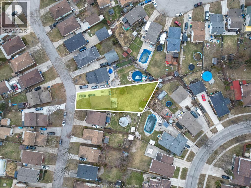 9606 Avery Lane, Windsor — photograph 2