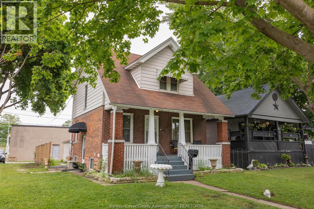 Single Family — 908 Oak Street, Windsor, Ontario