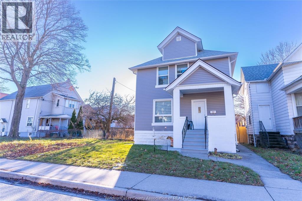 765 Dougall Avenue, Windsor — photograph 2