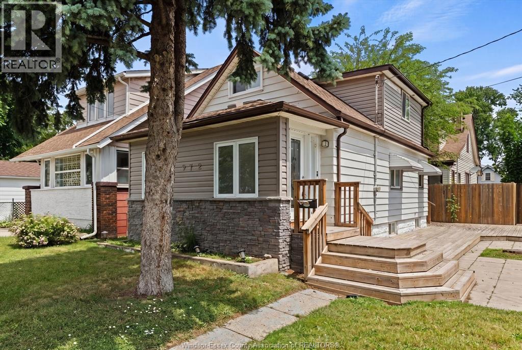 972 Wellington Avenue, Windsor — photograph 3