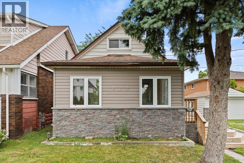 972 Wellington Avenue #MAIN, Windsor — primary photograph