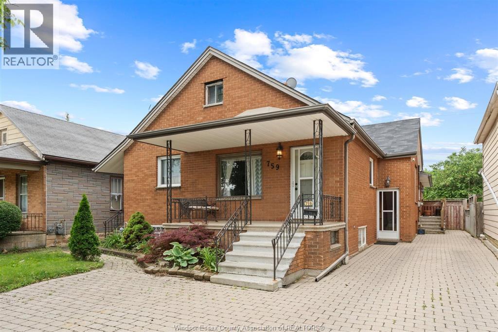 759 Glengarry Avenue, Windsor — photograph 2
