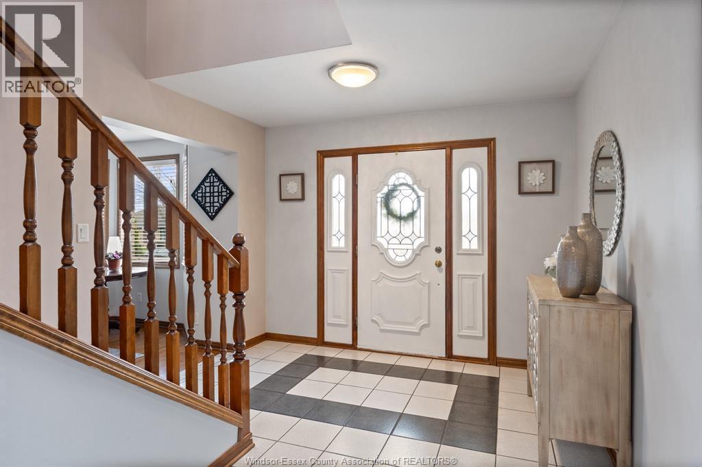 12314 Funaro Crescent, Tecumseh — photograph 3