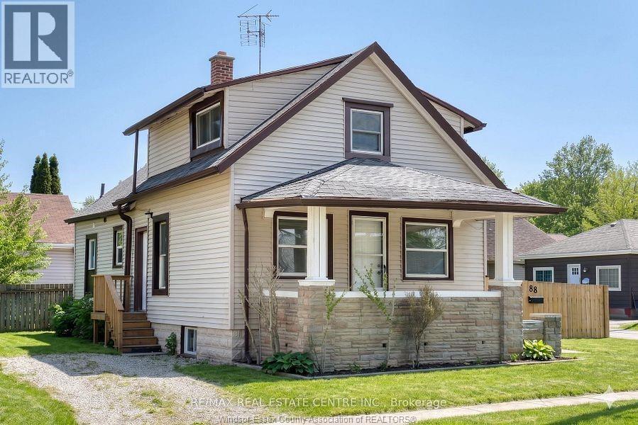 88 Lorne, Chatham — primary photograph