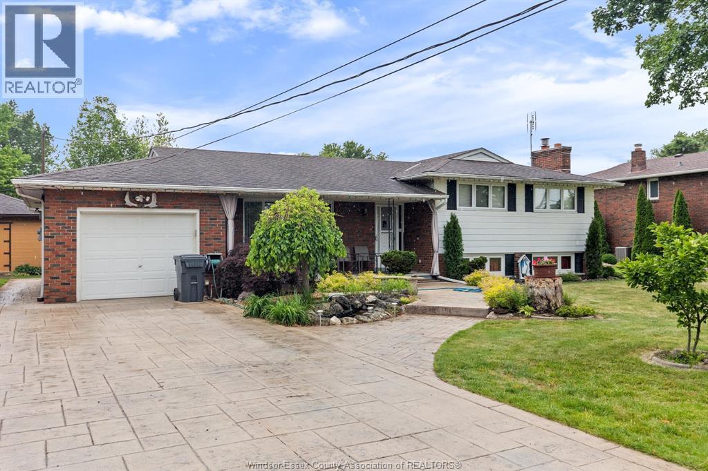 Single Family — 3325 Baseline Road, Windsor, Ontario