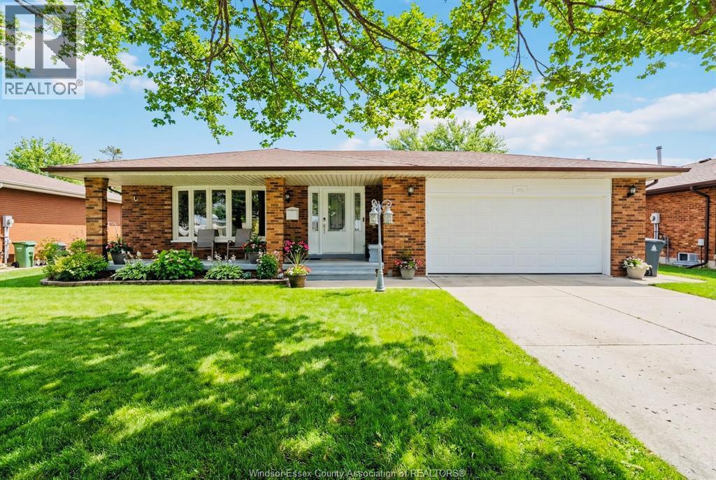386 Woodridge, Tecumseh — primary photograph