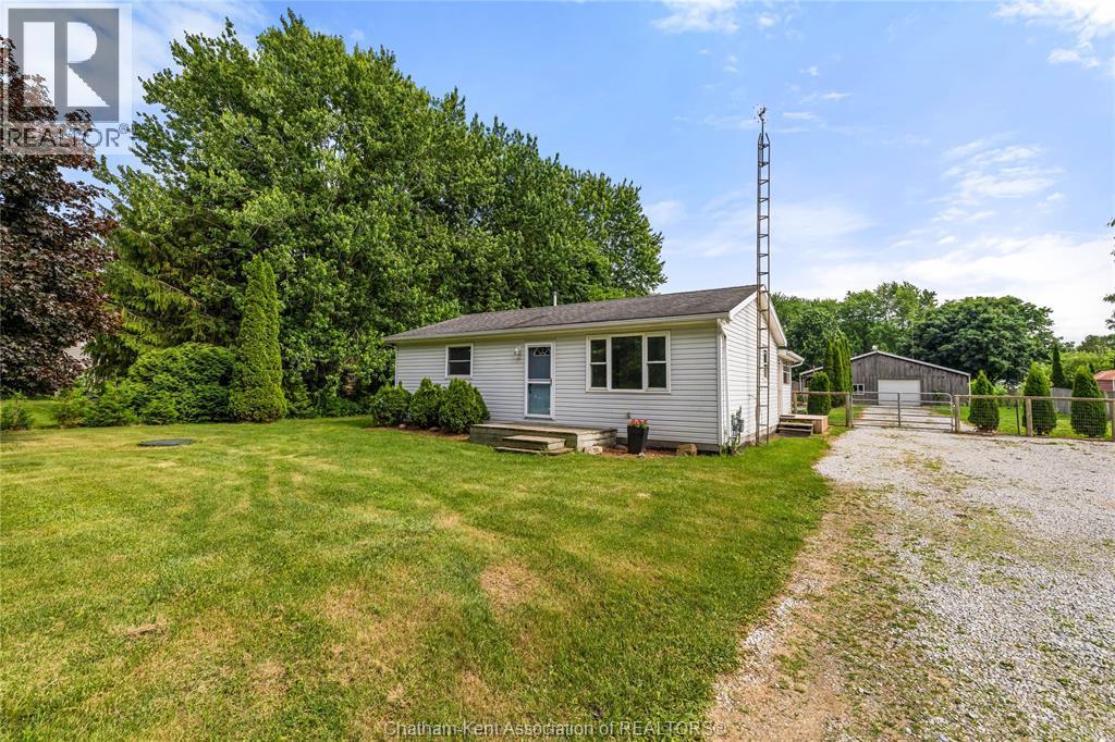 13320 Base Line, Thamesville — photograph 2