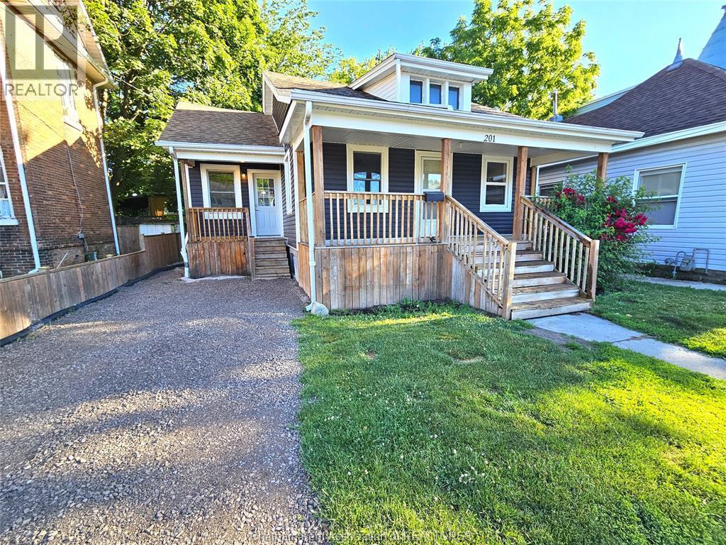 Single Family — 201 Park Street, Chatham, Ontario