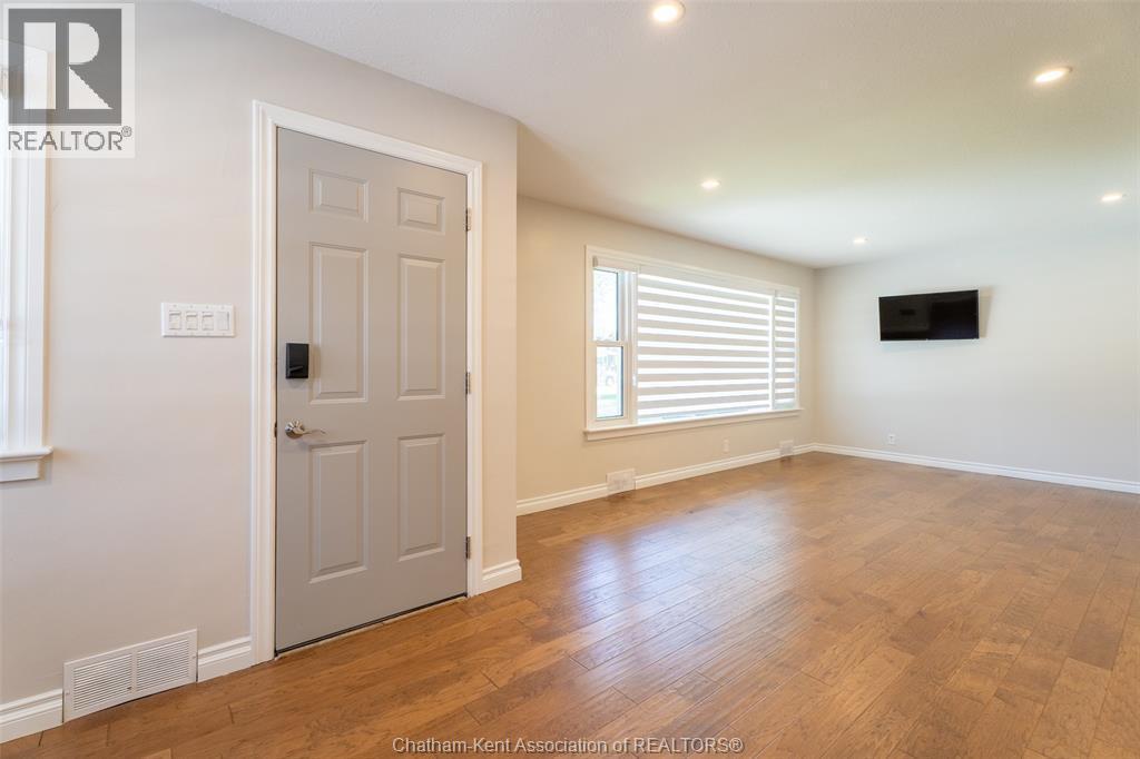 15 O'brien Drive, Chatham — photograph 3