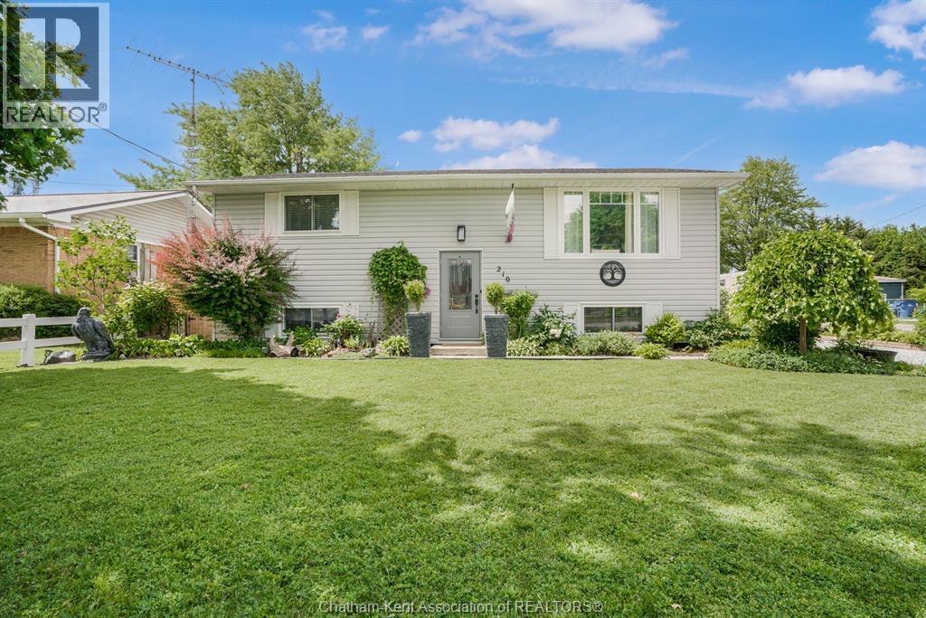 Single Family — 210 Chatham Street, Blenheim, Ontario