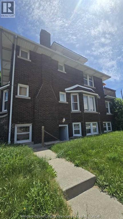 1-bedroom Single Family at 805 Giles Boulevard #Lower, Windsor — primary photograph
