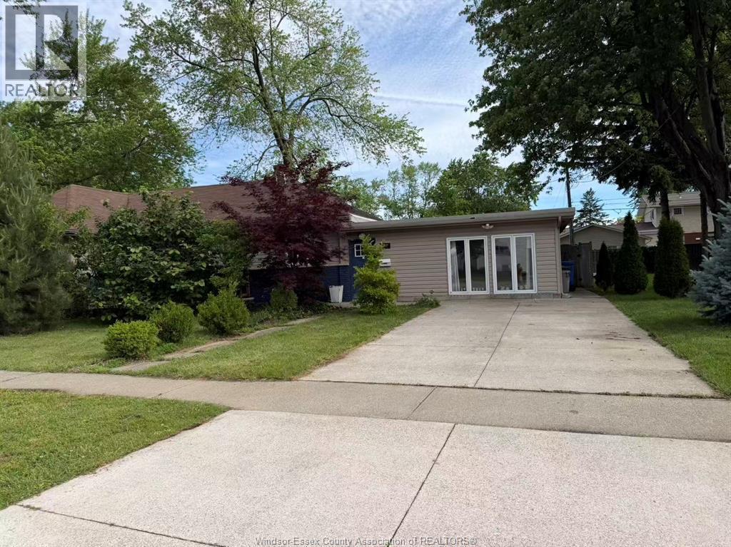 Single Family — 307 Sacred Heart Drive, LaSalle, Ontario