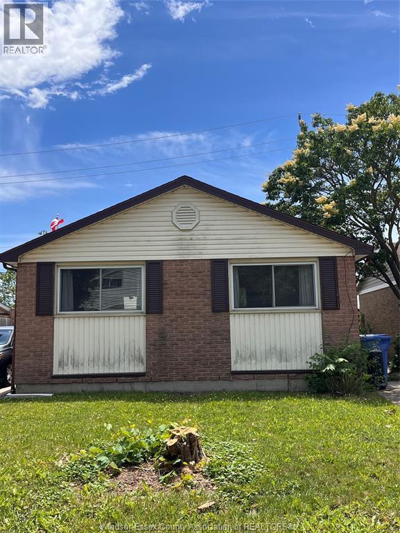 Single Family — 1411 Bayswater Crescent, Windsor, Ontario