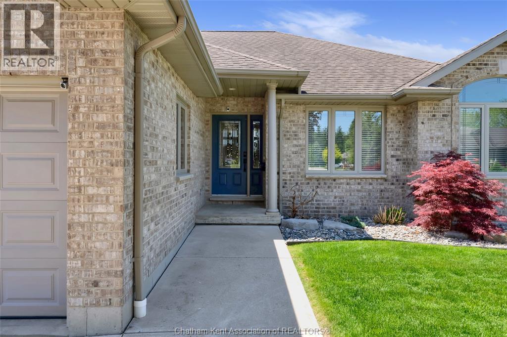 19 Stonegate Walk, Chatham — photograph 3