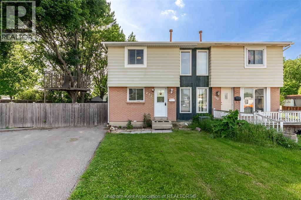 431 Cardiff Place, Sarnia — primary photograph
