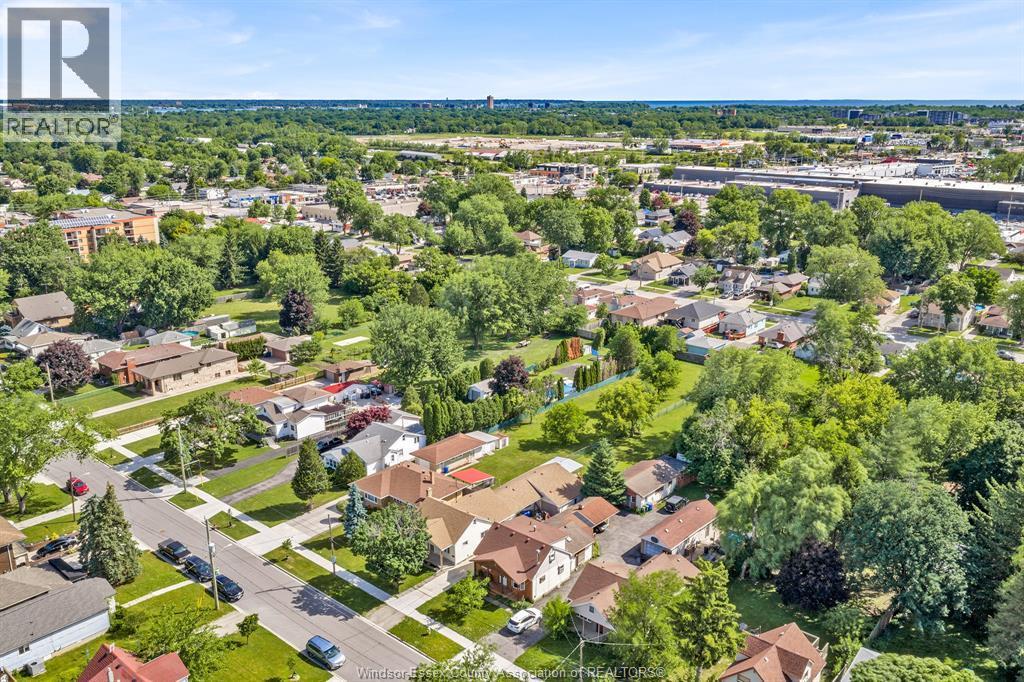 2528 Jos St Louis, Windsor — photograph 3