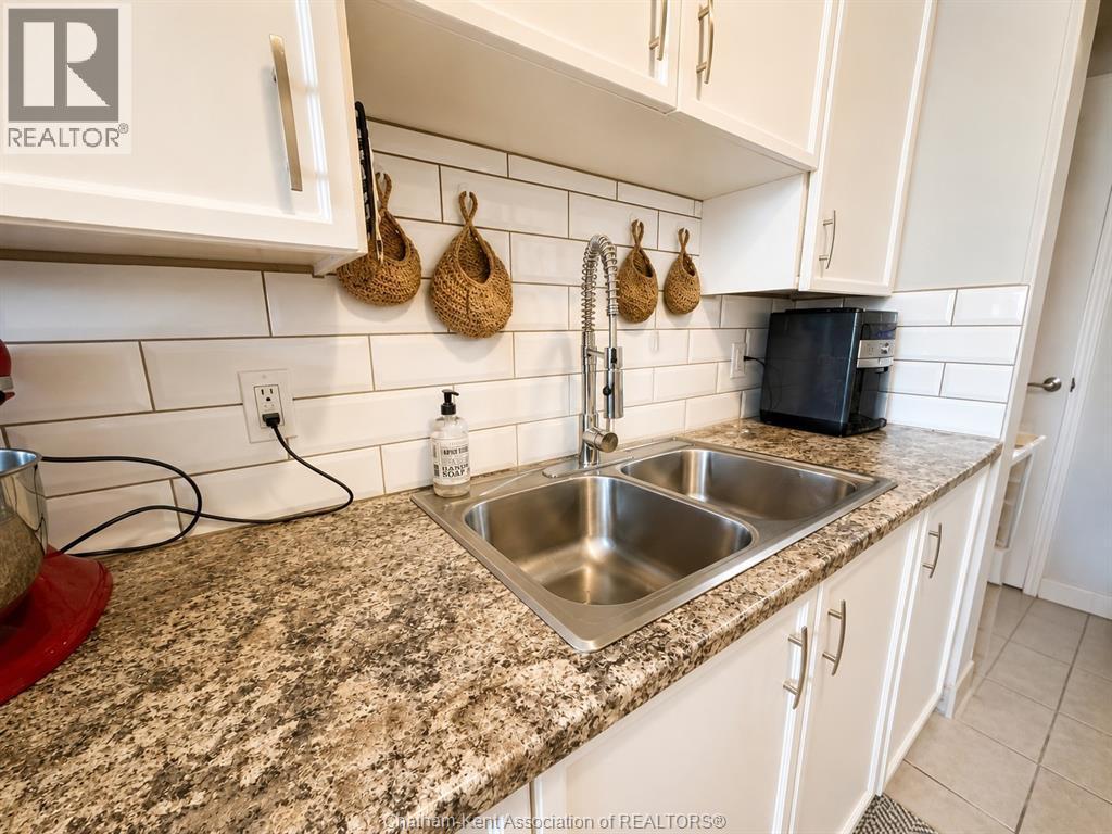Single Family — 276 Merritt Avenue, Chatham, Ontario