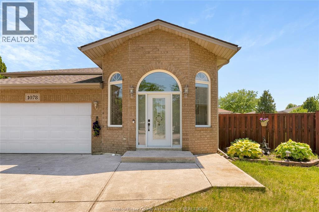 1078 Treverton, Windsor — photograph 2