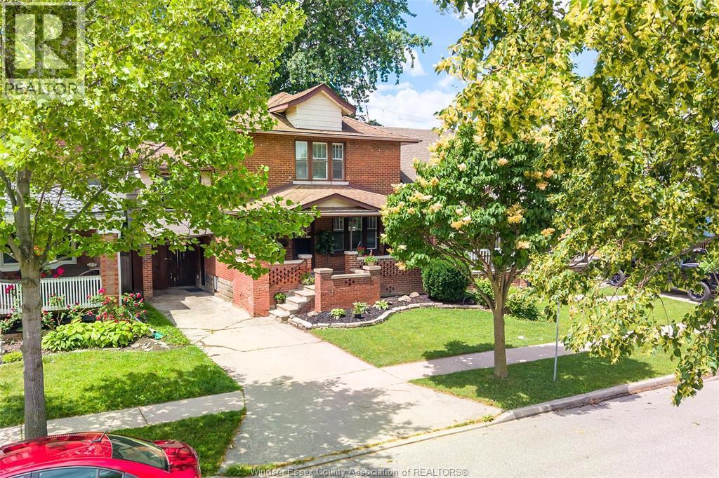 879 Dawson, Windsor — photograph 2