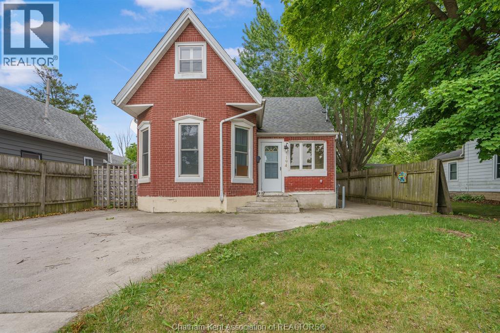 Single Family — 194 Murray Street, Chatham, Ontario