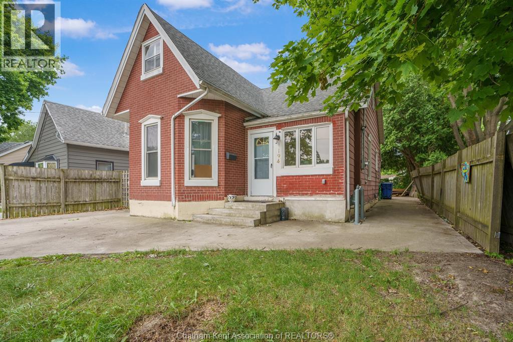 194 Murray Street, Chatham — photograph 3