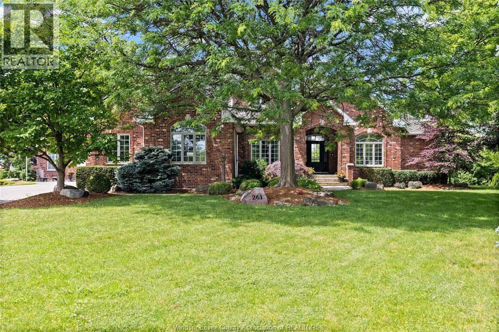 Single Family — 261 Ruggaber Drive, Lakeshore, Ontario
