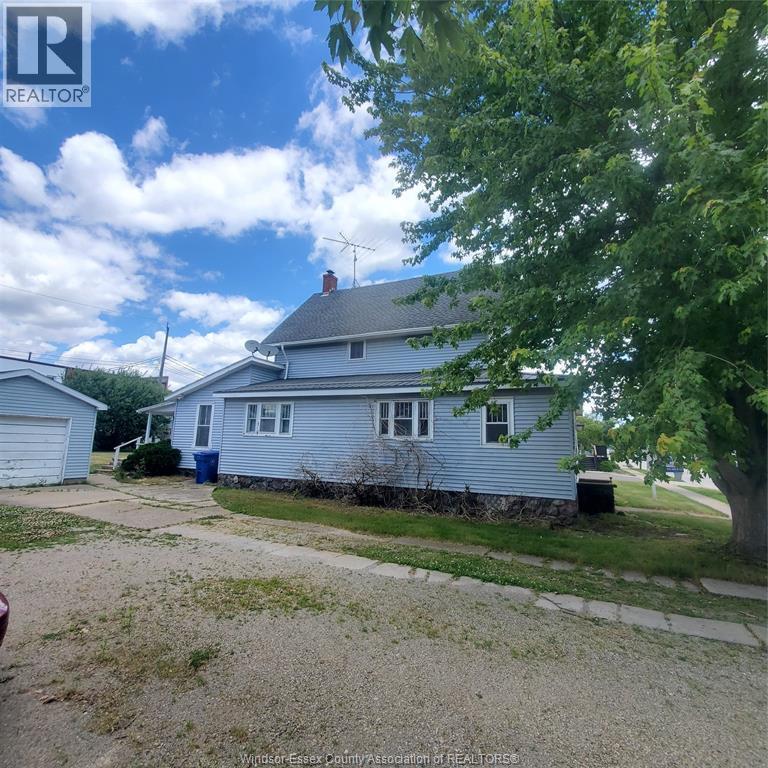 3-bedroom Single Family at 36 Pearl Street, Kingsville — photograph 2